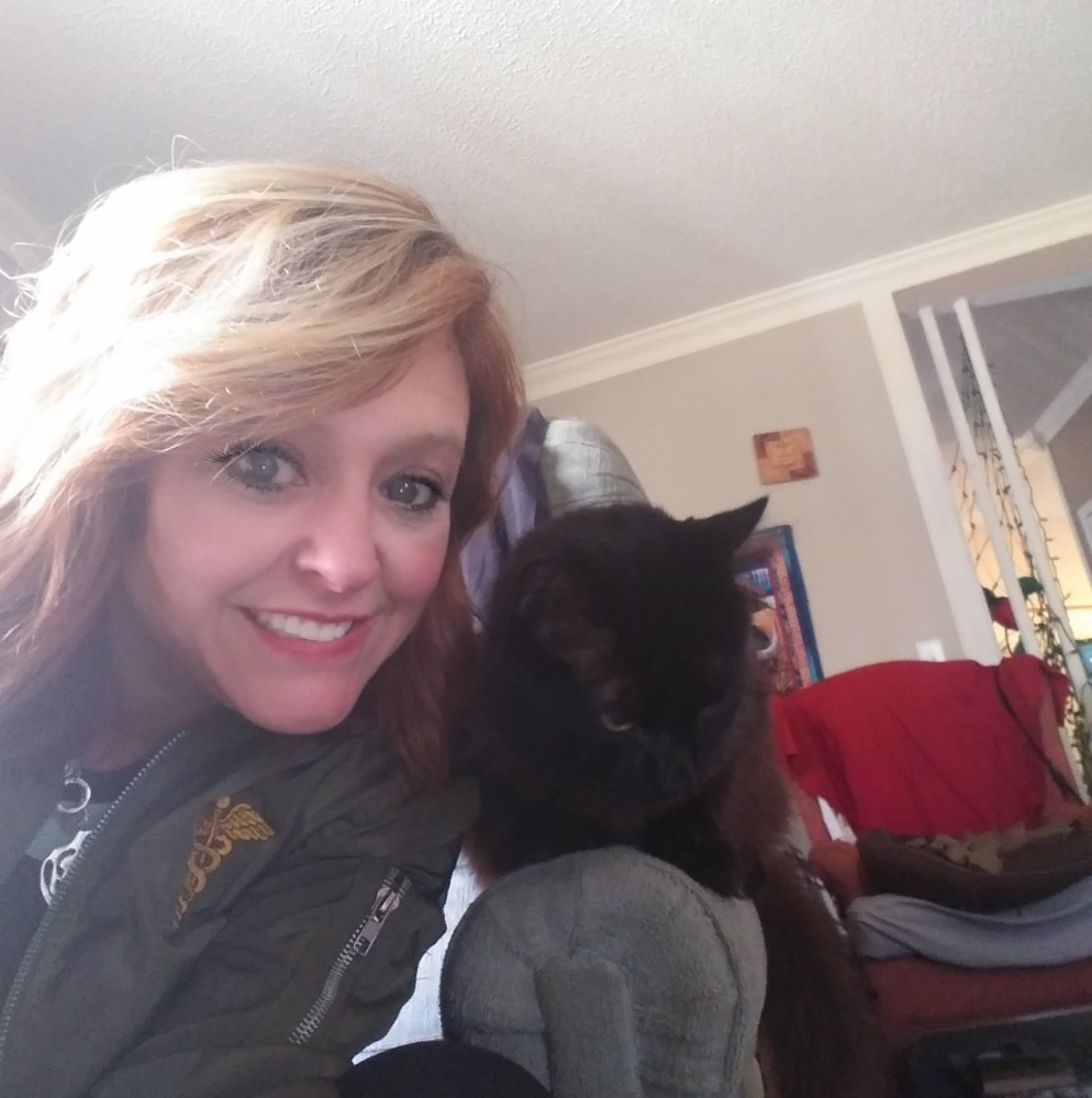 Meet your Posher, Holly